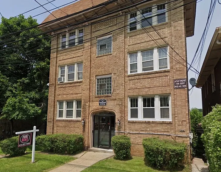 1690 Potomac Ave — Photo 9