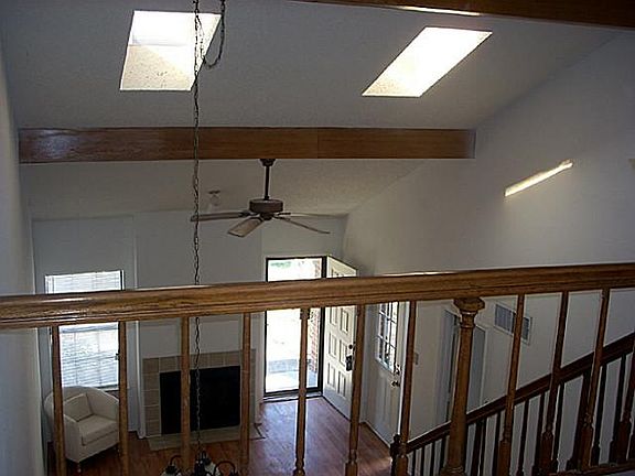 5th image of 2410 Chapel Hill Ln