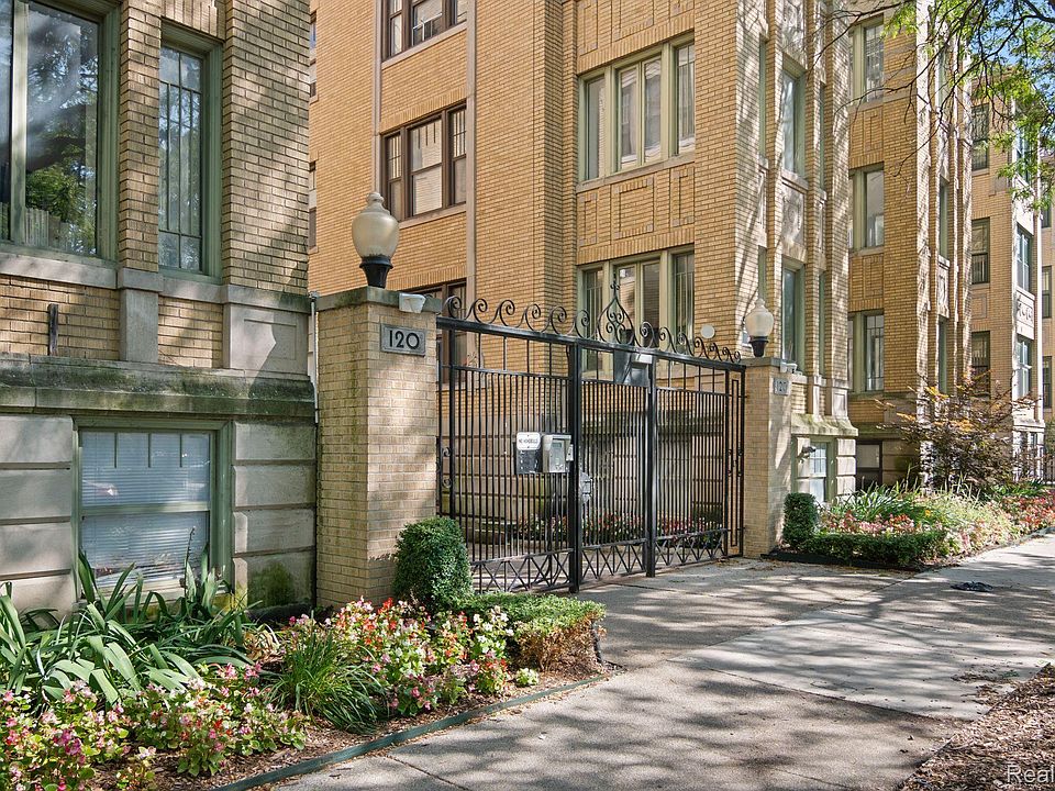 1st image of 120 Seward St #7/105