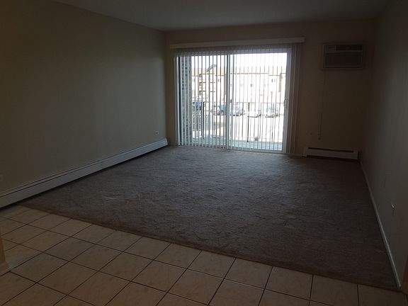 3rd image of 8B E Dundee Quarter Dr Unit 201