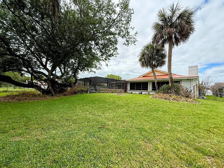 465 SE Naranja Ave — Photo 81