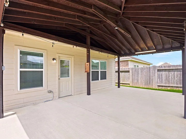 16203 Centennial Light Dr — Photo 33