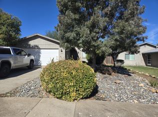 1832 Roanoke Ave, Redding, CA 96001