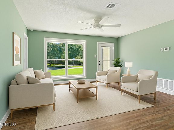 3rd image of 2401 Oxford Dr