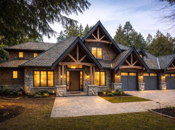 2615 Dogwood Dr, Surrey, BC V4A 3K4