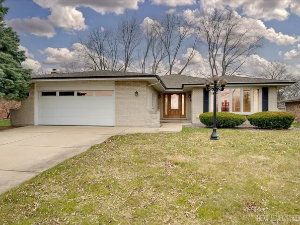 1510 71st St, Darien, IL 60561