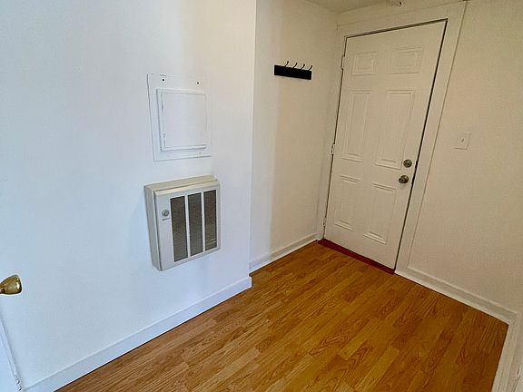 3rd image of 434 Warren St Suite 1