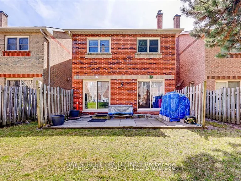 22 Cardwell Ave — Photo 1