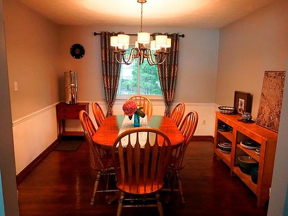 5th image of 6009 Thoreau Dr
