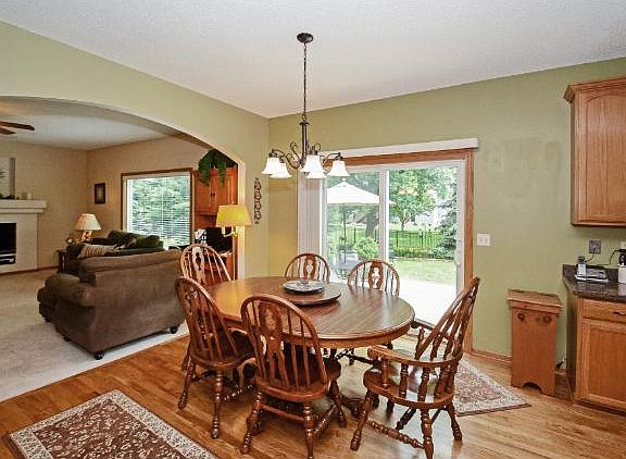 3rd image of 3833 Monticello Dr