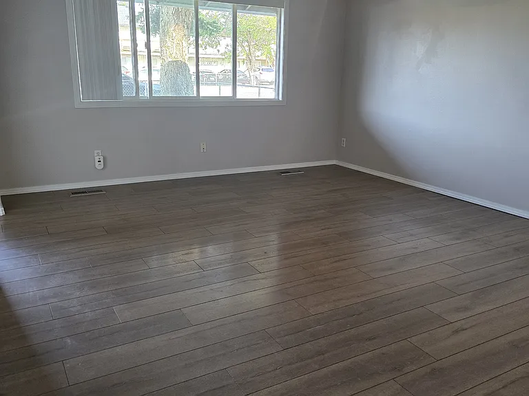 1732 N 21st Ave — Photo 13