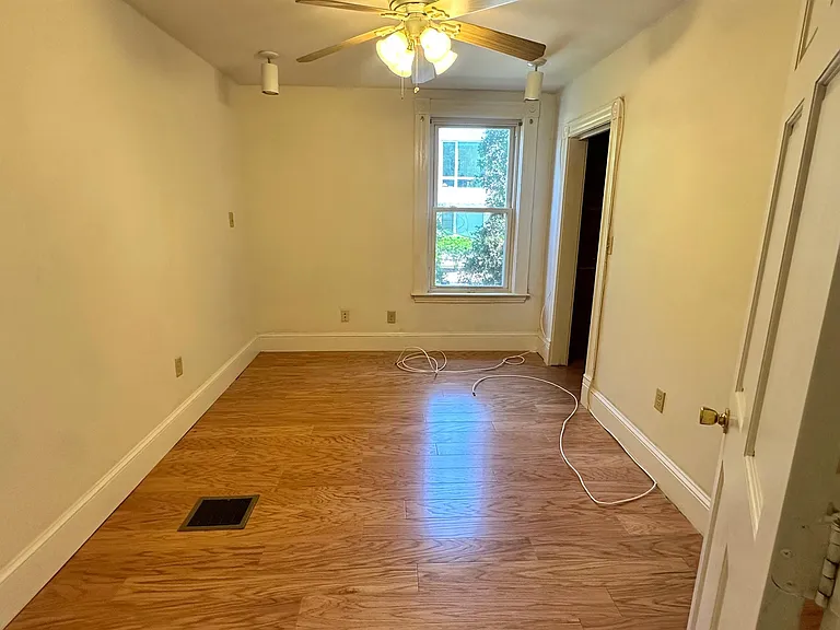 588 Putnam Ave #2 — Photo 5
