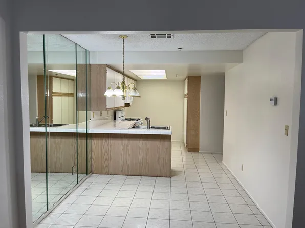 44514 15th St E Unit 4, Lancaster, CA 93535
