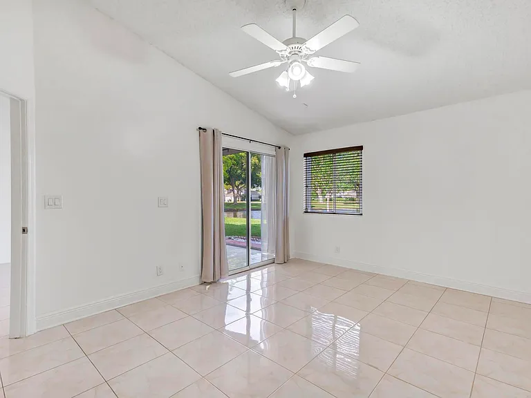 9130 Vineland Ct #C — Photo 17