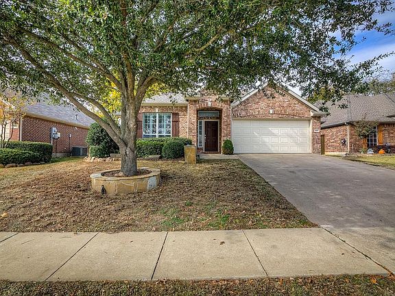 3rd image of 1103 Fountain Dr