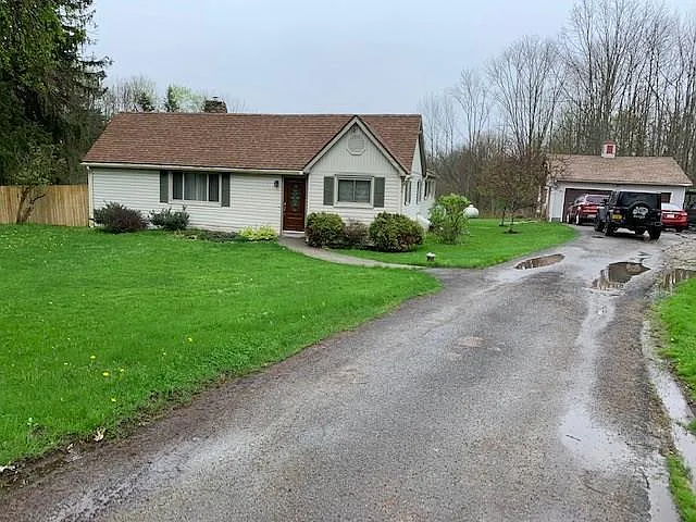 2782 Butts Rd photo 1