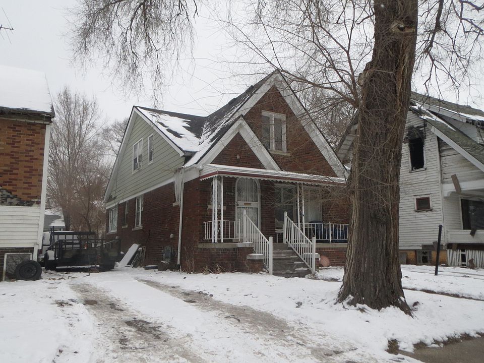 2nd image of 13621 Park Grove St