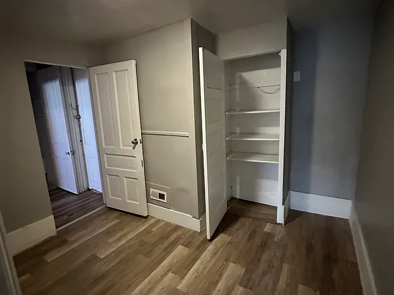 932 Summit Ave #5 — Photo 14