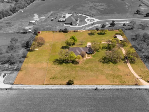 407 Locust Dr, Red Oak, TX 75154