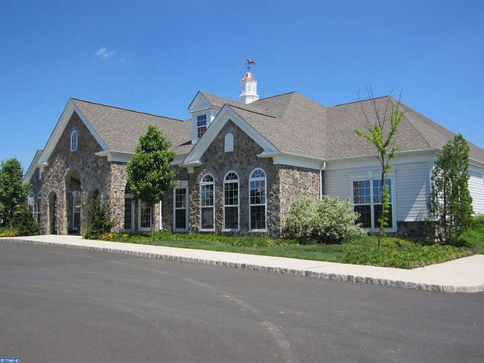 2nd image of 134 Sparrow Dr