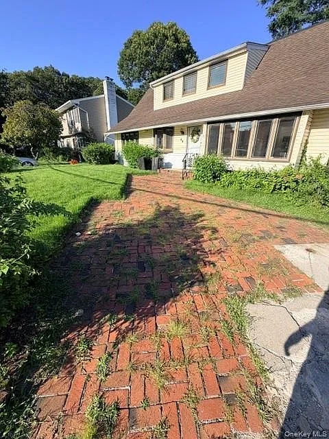 64 Lynwood Dr