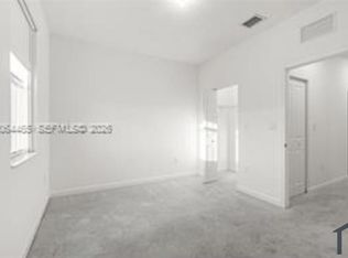 2240 NW 119th St, Miami, FL 33167