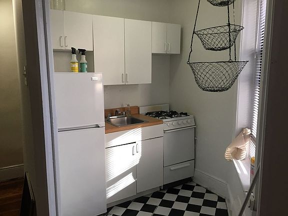 5th image of 4318 40th St #10