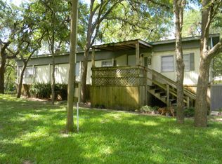 290 Riverside Dr, Palacios, TX 77465