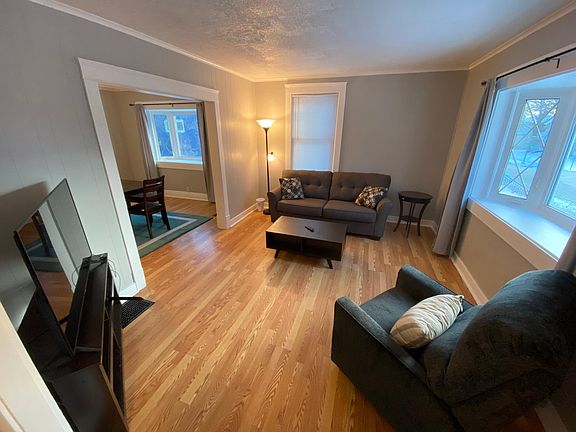 5th image of 1416 Raymond Ave