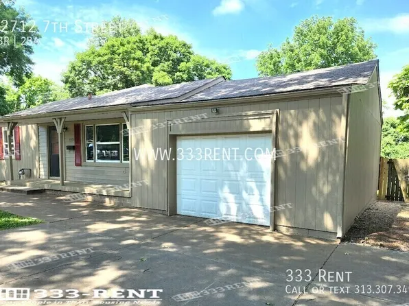 12712 7th St, Grandview, MO 64030
