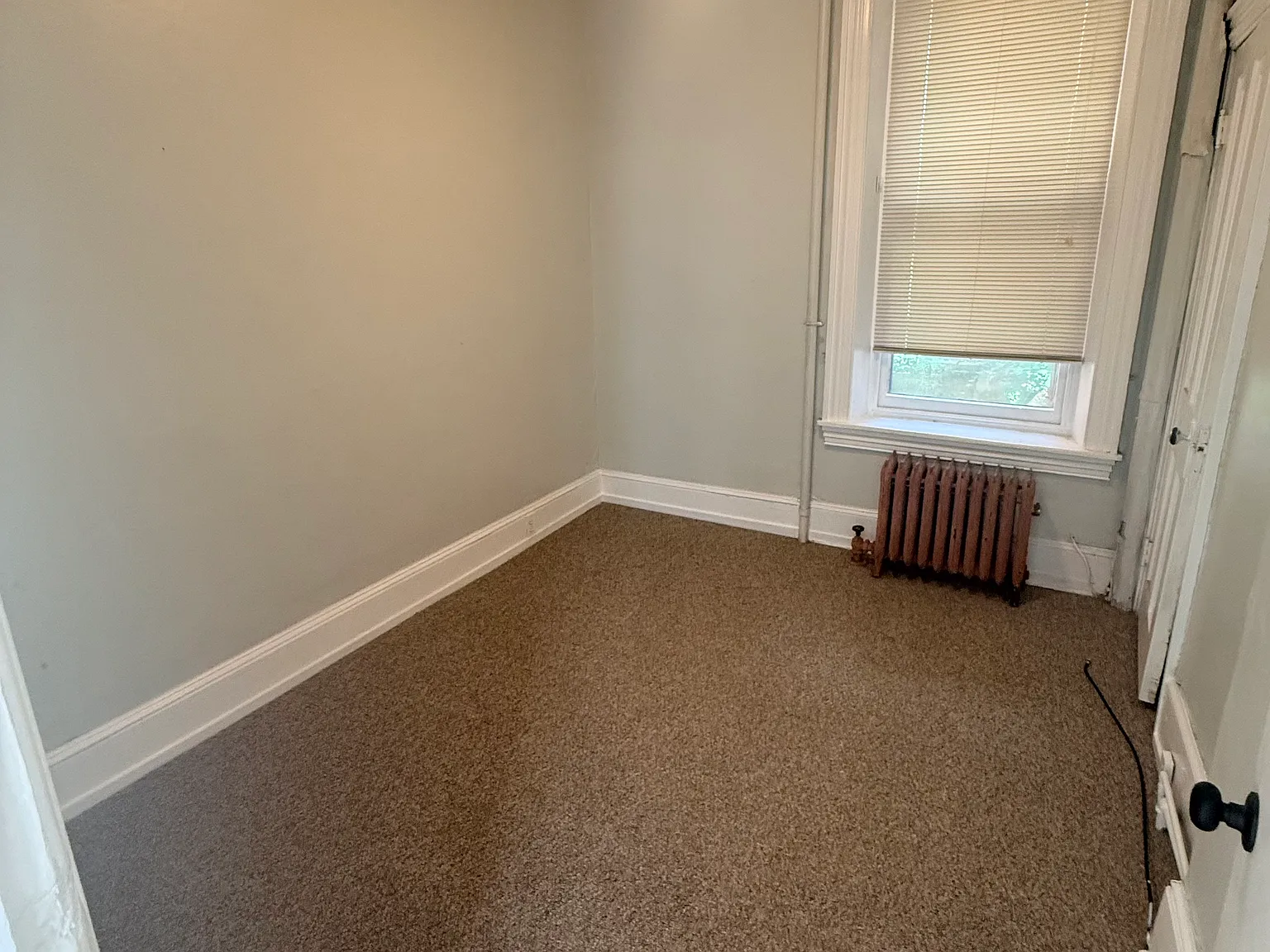2 bed, 1000 sqft, $1,250 — Photo 4