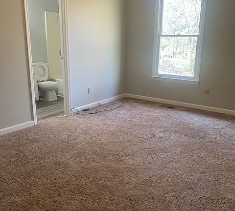 3rd image of 9309 Oak Meadow Ct