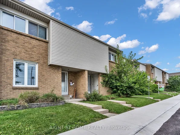500 Osgoode Dr #136, London, ON N6E 2G9