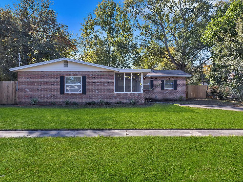 1st image of 7438 Sharbeth Dr N