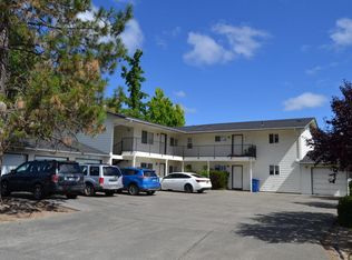 1806 Medart Ln, Grants Pass, OR 97527