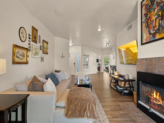 4th image of 7936 E WILSHIRE Drive #203