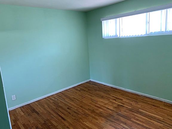 2nd image of 663 E Queen St