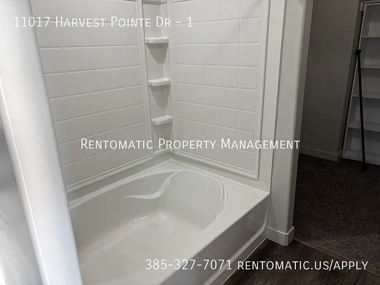 11017 S Harvest Pointe Dr #1 — Photo 35