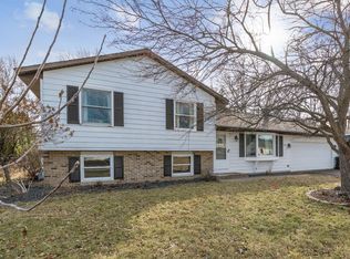 15114 Dunbar Ct, Apple Valley, MN 55124