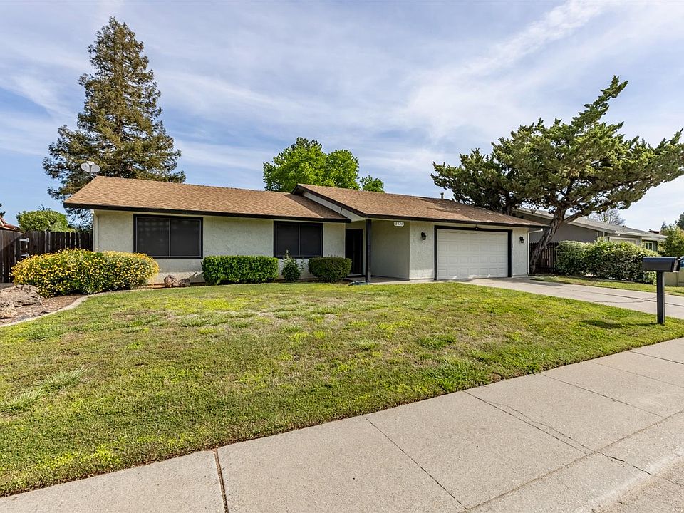 2nd image of 8621 Lodestone Cir