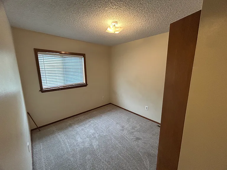 1224 Parker Dr — Photo 15