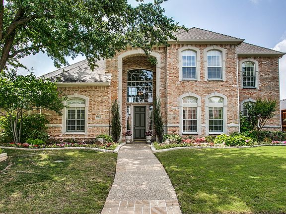 2nd image of 5724 Clarendon Dr