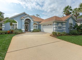 1593 Blue Heron Ln E, Jacksonville Beach, FL 32250