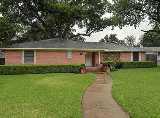 521 W Vista Dr, Garland, TX