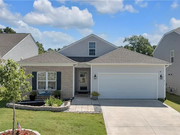 817 Sage Hill Dr, Jamestown, NC 27282