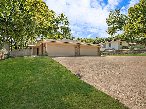 3rd image of 6463 Waverly Way