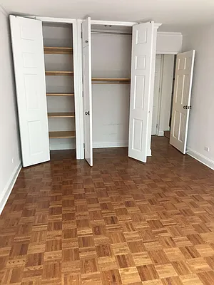 Rented by Metropolis Real Estate of Manhattan | media 2