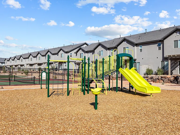 Desert Village Townhomes — Photo 16