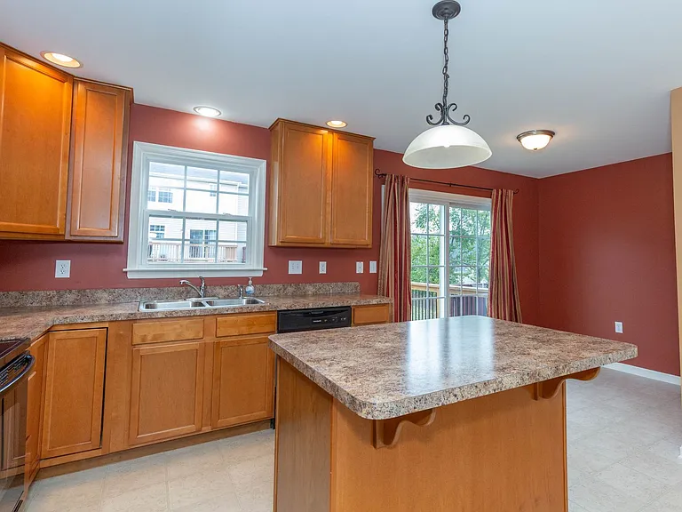 228 Morlatt Ln — Photo 13