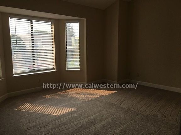 3rd image of 895 Quince Ave Unit 10